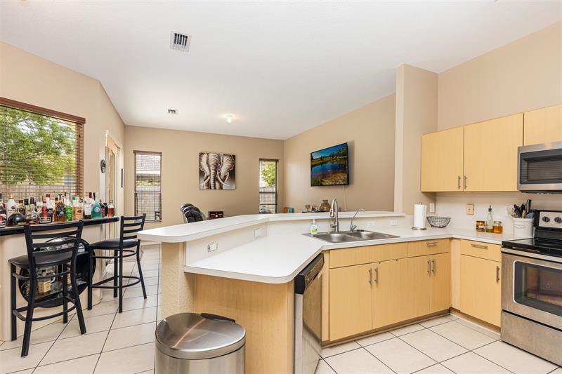 Image 15 of 50 For 2015 18th Ct