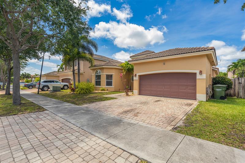 Image 6 of 50 For 2015 18th Ct