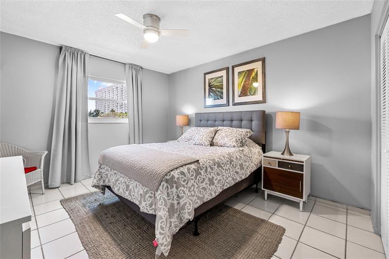 Image 17 of 54 For 3216 8th St  303