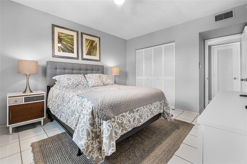 Image 18 of 54 For 3216 8th St  303