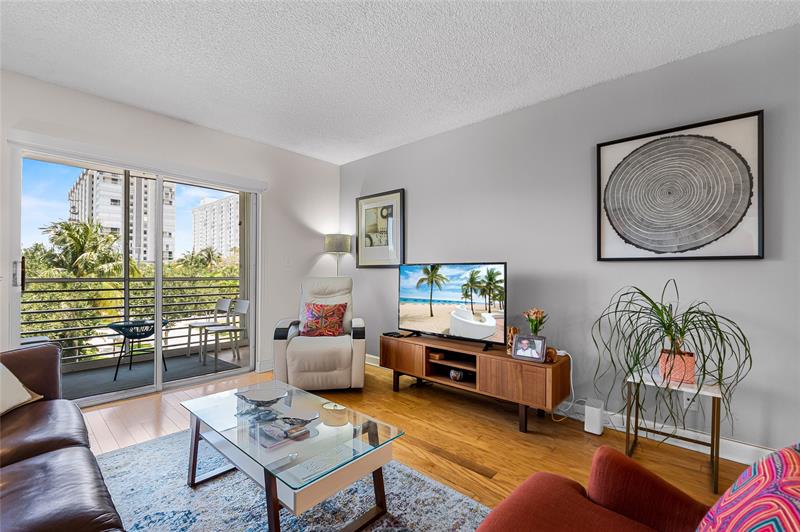 Image 6 of 54 For 3216 8th St  303