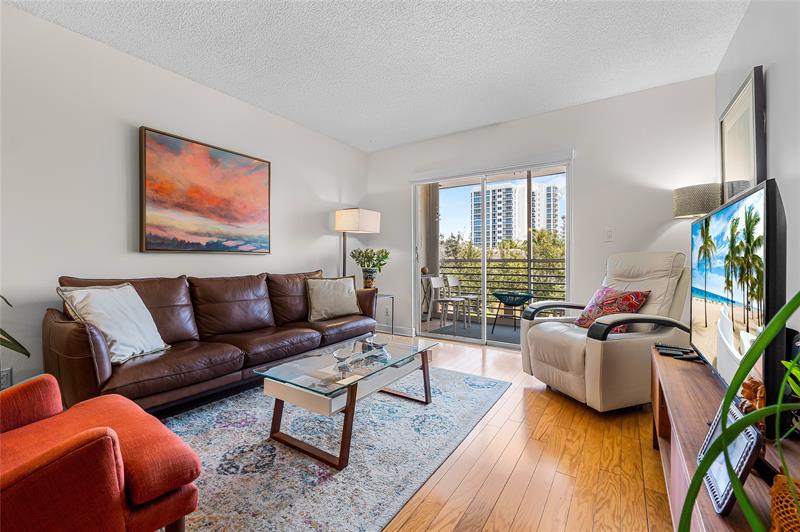 Image 7 of 54 For 3216 8th St  303