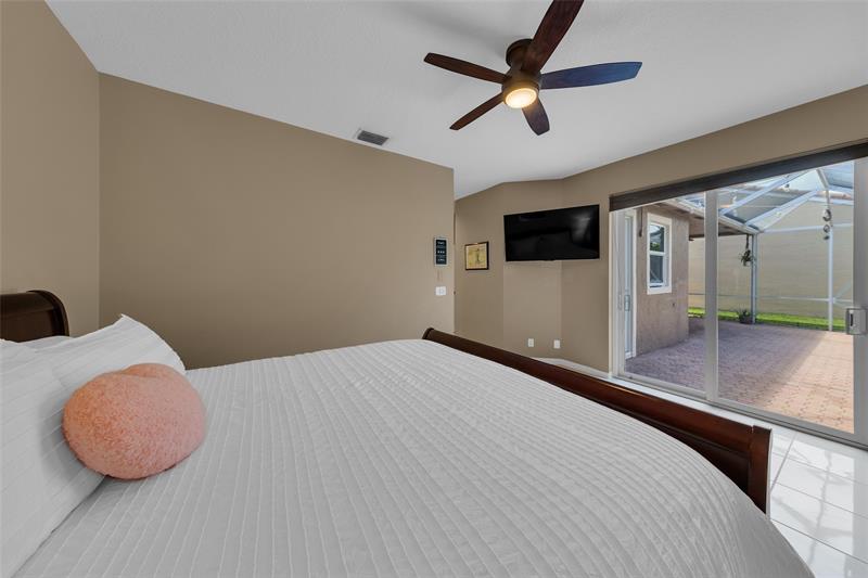 Image 21 of 42 For 23286 Alora Dr