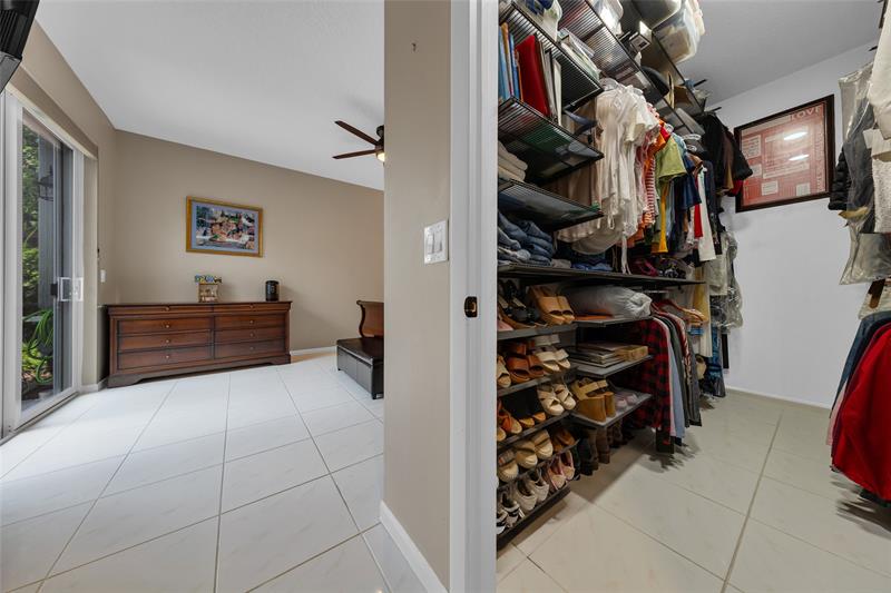 Image 23 of 42 For 23286 Alora Dr