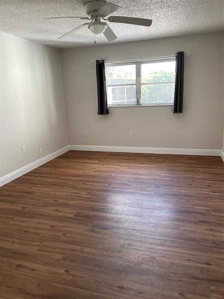 Image 11 of 17 For 6507 Winfield Blvd  223-c