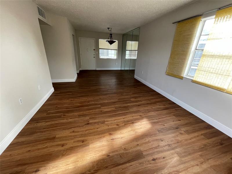 Image 6 of 17 For 6507 Winfield Blvd  223-c