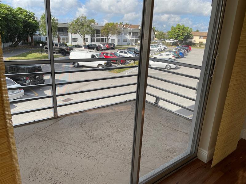 Image 7 of 17 For 6507 Winfield Blvd  223-c