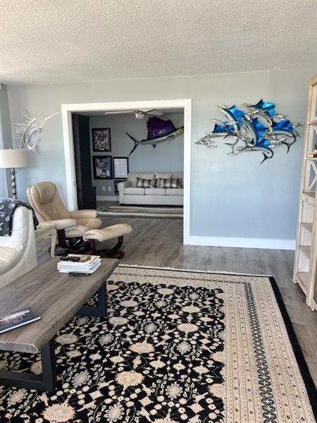 Image 20 of 97 For 108 Lakeshore Dr  338