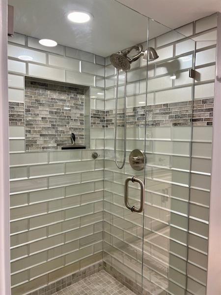 Image 33 of 97 For 108 Lakeshore Dr  338