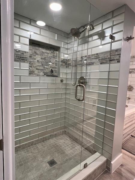 Image 36 of 97 For 108 Lakeshore Dr  338