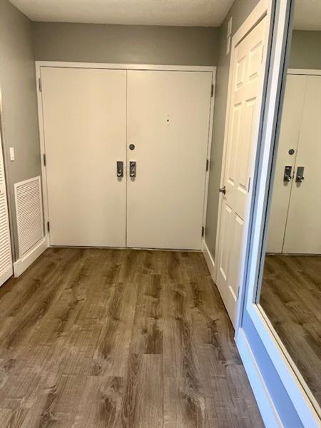 Image 60 of 97 For 108 Lakeshore Dr  338
