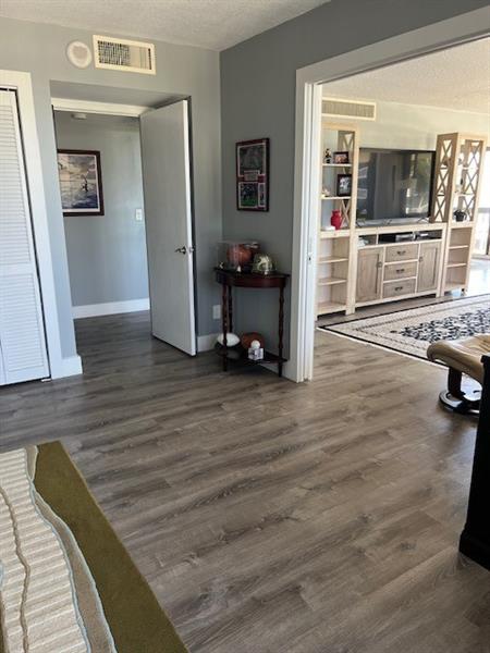 Image 89 of 97 For 108 Lakeshore Dr  338