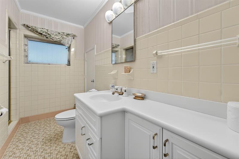 Image 17 of 83 For 5240 20th Street