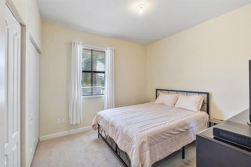 Image 19 of 64 For 8433 Blue Cove Way  8433
