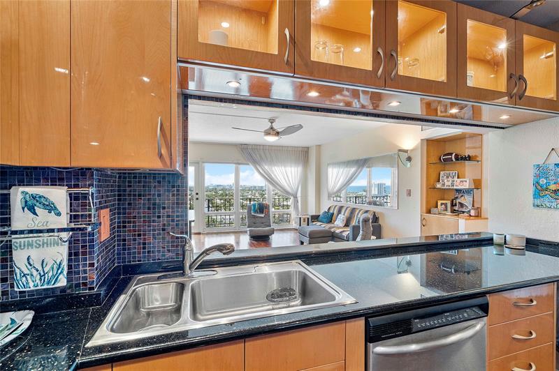 Image 14 of 36 For 2500 Las Olas Blvd  1703