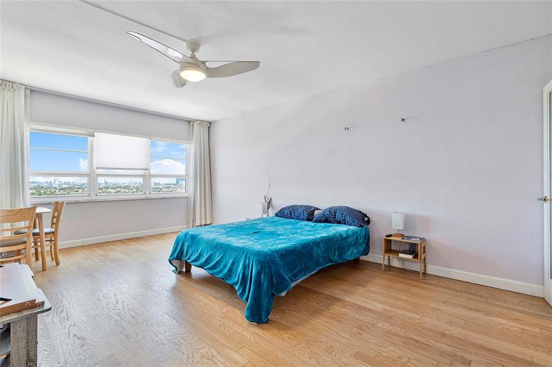 Image 18 of 36 For 2500 Las Olas Blvd  1703
