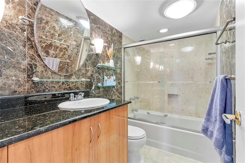 Image 23 of 36 For 2500 Las Olas Blvd  1703