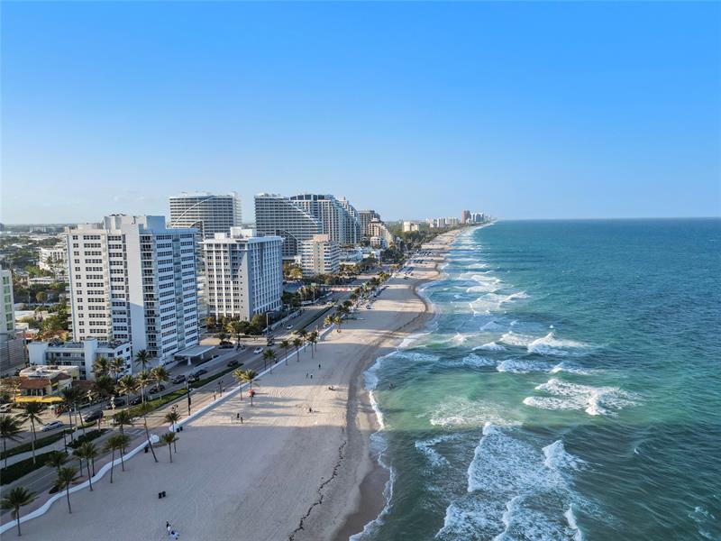 Image 32 of 36 For 2500 Las Olas Blvd  1703