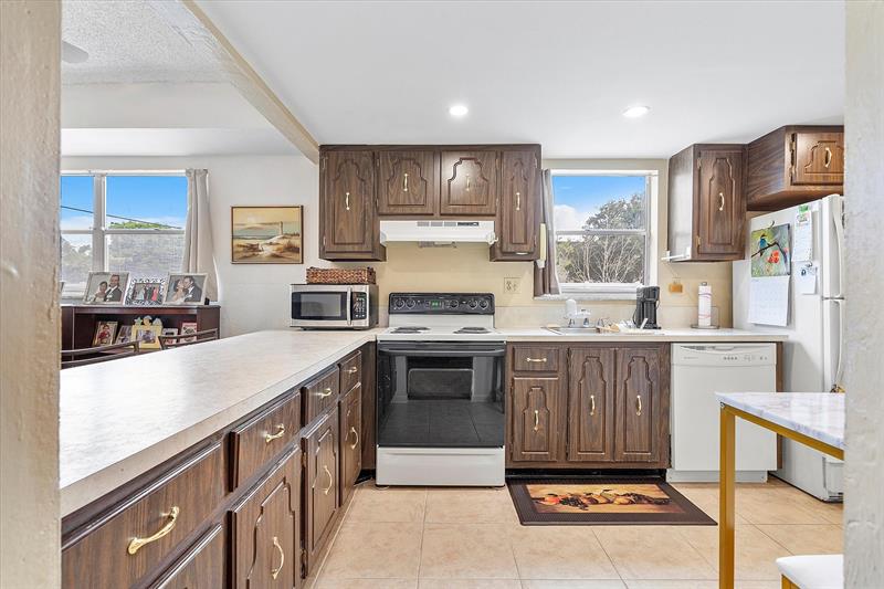Image 6 of 29 For 4056 67th Ter  10