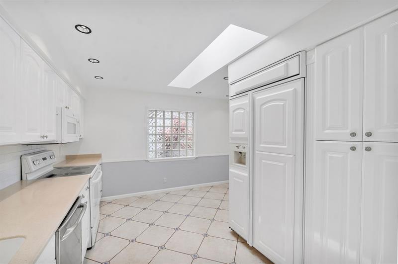 Image 16 of 35 For 11690 19th Dr  11690