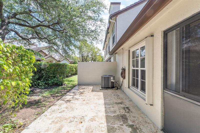 Image 29 of 35 For 11690 19th Dr  11690