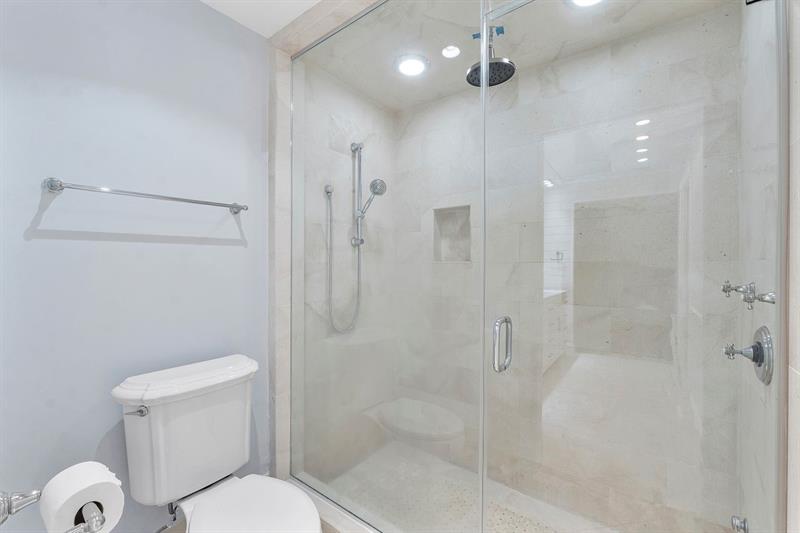 Image 7 of 35 For 11690 19th Dr  11690