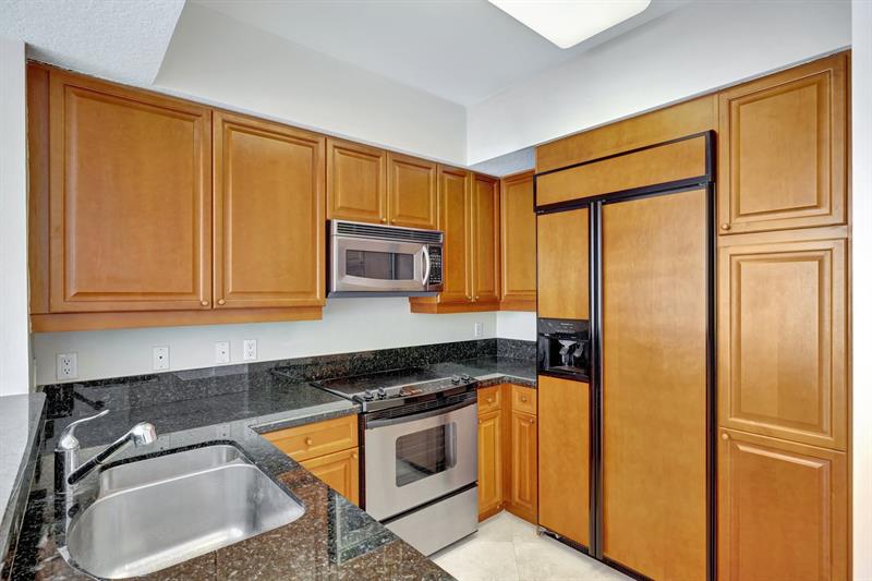 Image 10 of 55 For 111 8th Ave  603