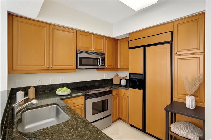 Image 11 of 55 For 111 8th Ave  603