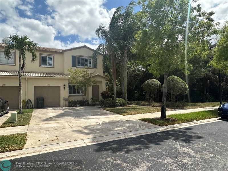 Details for 4792 Lago Vista Dr  4792, Coconut Creek, FL 33073