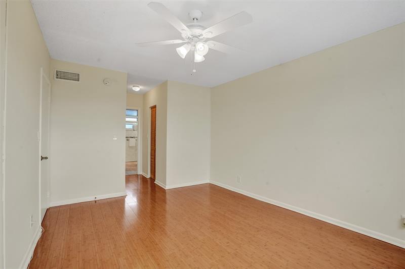Image 14 of 27 For 604 2nd St  420