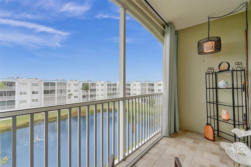 Image 17 of 27 For 604 2nd St  420