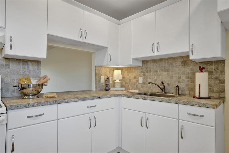 Image 6 of 27 For 604 2nd St  420