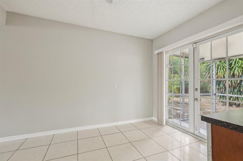 Image 11 of 33 For 1531 17th Ave