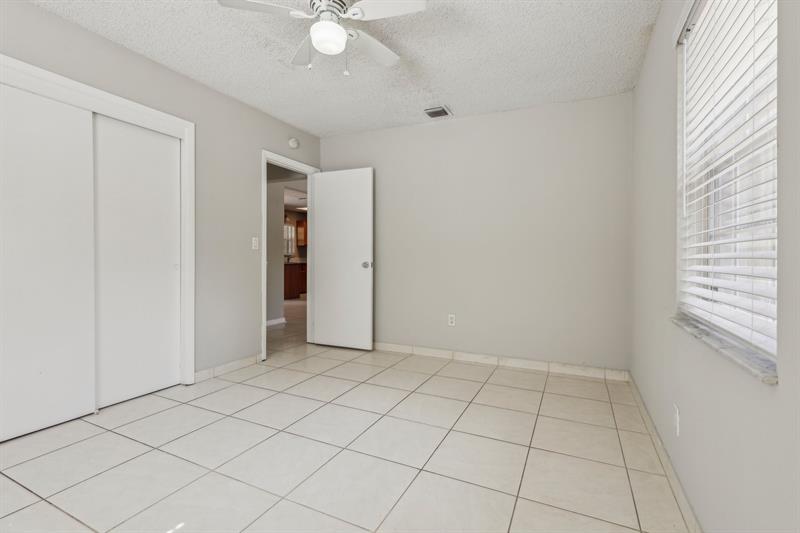 Image 23 of 33 For 1531 17th Ave