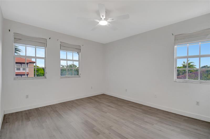 Image 19 of 42 For 484 147th Ave  484
