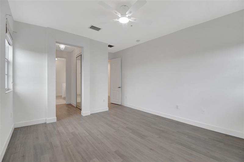 Image 25 of 42 For 484 147th Ave  484