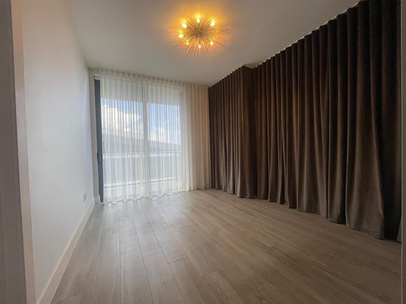 Image 22 of 22 For 2960 207 St  1008