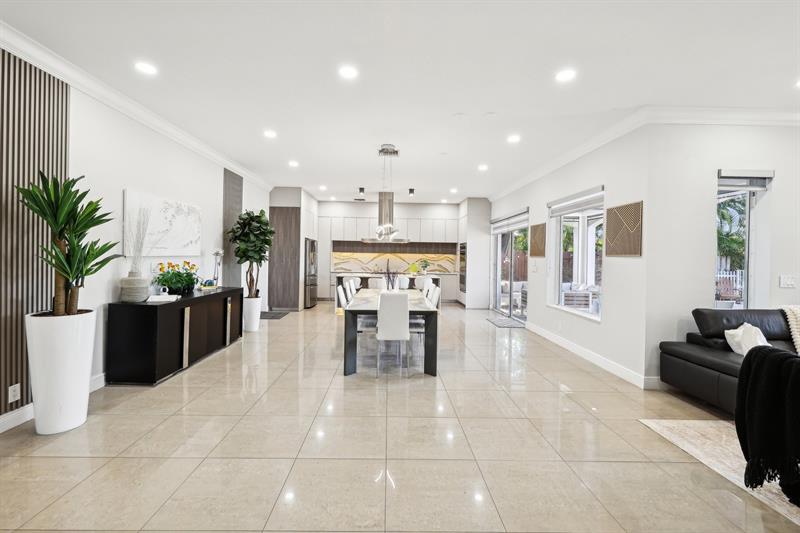 Image 24 of 72 For 1467 53rd Ct