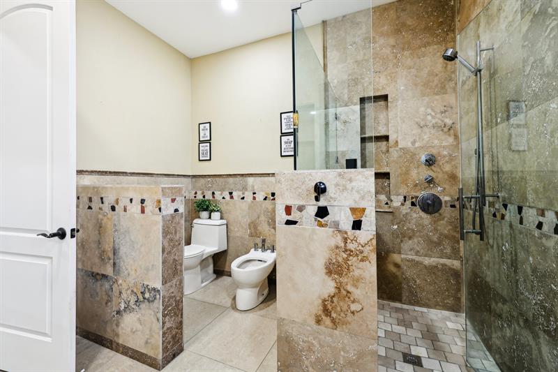 Image 32 of 72 For 1467 53rd Ct