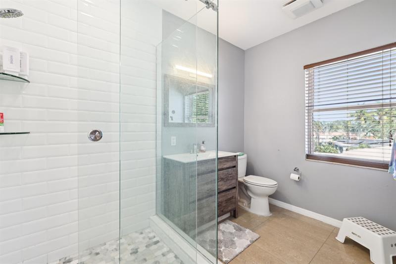 Image 39 of 72 For 1467 53rd Ct