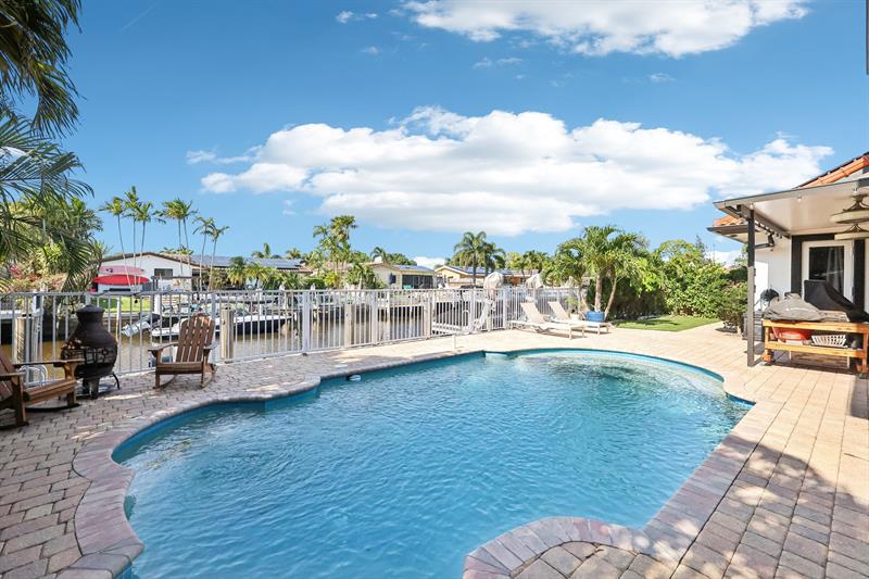 Image 41 of 72 For 1467 53rd Ct