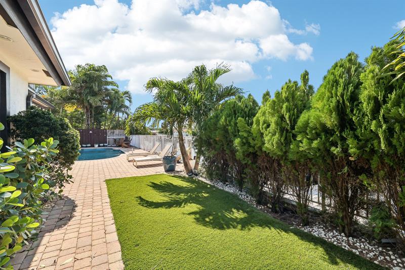 Image 45 of 72 For 1467 53rd Ct