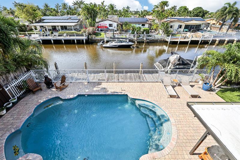 Image 54 of 72 For 1467 53rd Ct