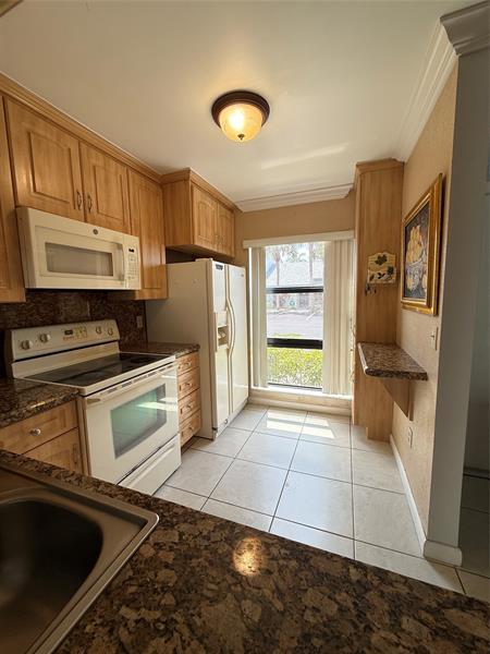 Image 3 of 9 For 9091 21st St  C
