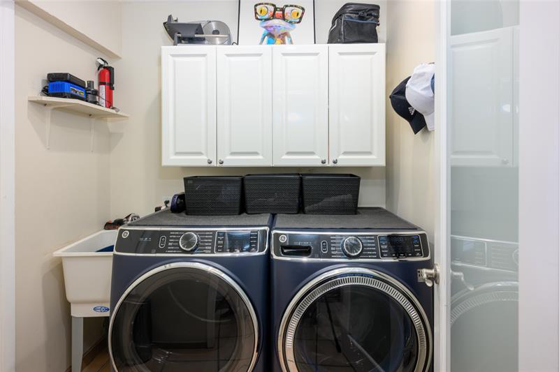 Image 13 of 41 For 4040 17 Ave  