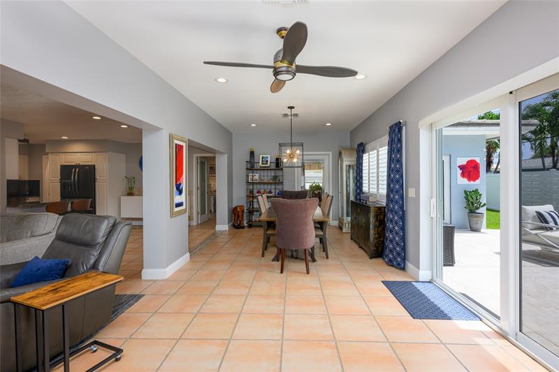Image 14 of 41 For 4040 17 Ave  