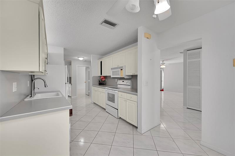 Image 20 of 55 For 4861 22nd St  4175