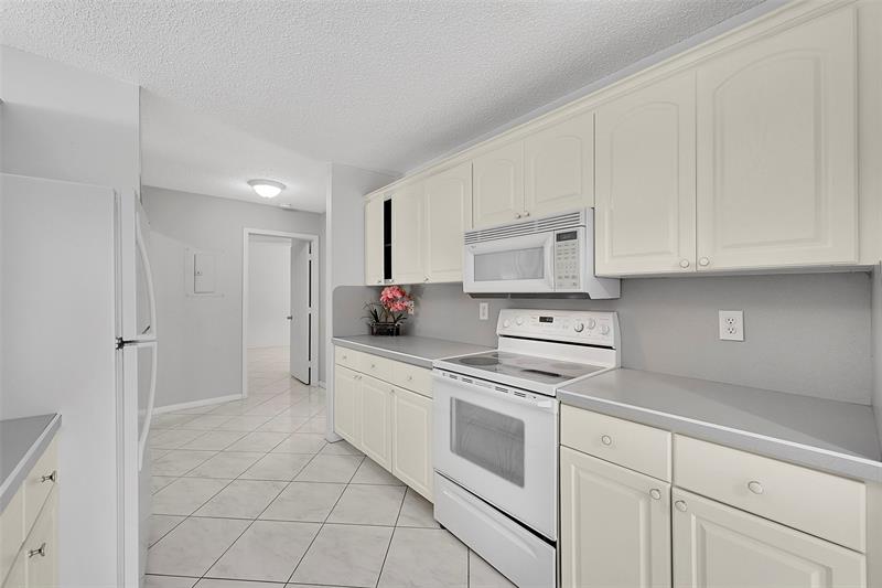 Image 22 of 55 For 4861 22nd St  4175