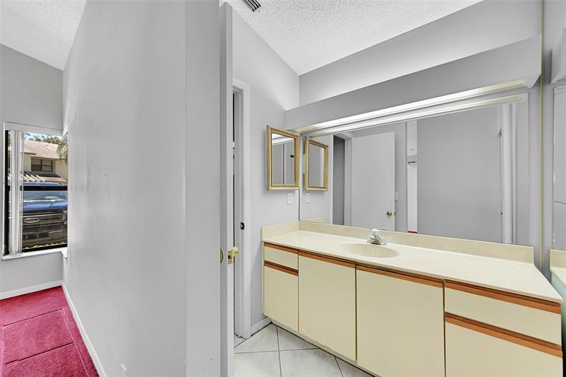 Image 30 of 55 For 4861 22nd St  4175