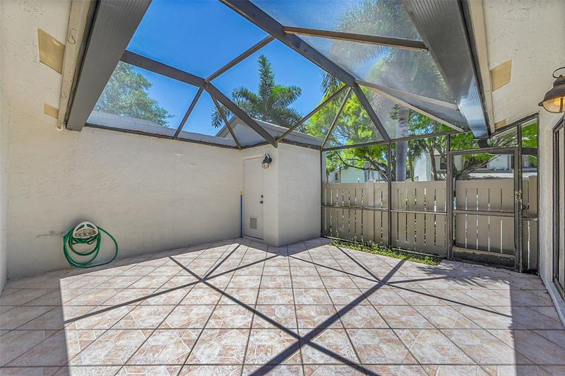 Image 40 of 55 For 4861 22nd St  4175